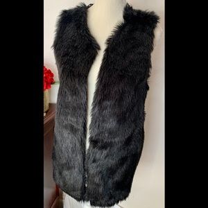 Weavers Faux Fur Aztec Print Vest Size Small